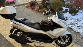 Prodám HONDA PCX 125, rezervace