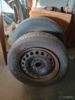 2x zimní 195/65 R15 vzorek 6mm škoda VW seat