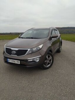 Продам KIA SPORTAGE 2.0 Бензин