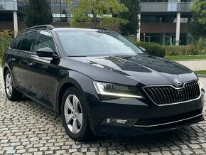 Škoda Superb 2.0TDI MANUÁL CARPLAY KAMER LED VÝHŘEV