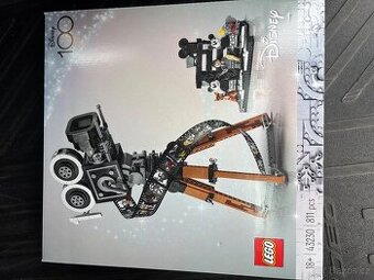 LEGO 43230 Kamera na počest Walta Disneyho