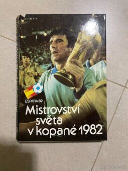 Knížka o kopané 1982