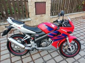 Honda CBR 125 - 1