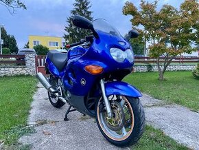 Suzuki GSX-600f