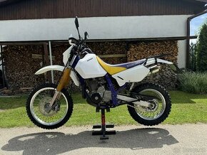 SUZUKI DR 650 SE - 1