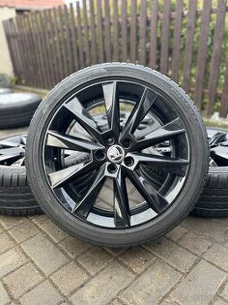 ORIGINÁL Alu Škoda SAVIO R17, 5x100 - TOP STAV