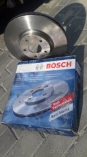 KOTOUČE PŘEDNÍ BOSCH 0 986 479 67 - 1