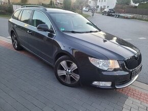 ŠKODA SUPERB 2.0TDi r.11 COMBI 125kW SERVISKA, VÝBAVA