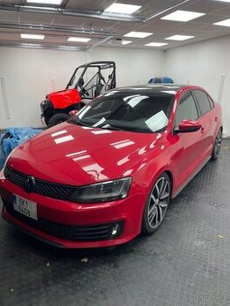 Volkswagen Jetta GLI