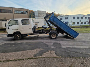 Nissan Cabstar hákový nosič kontejnerů - 1