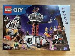 LEGO® City 60434 - Vesmírná základna a startovací rampa pro