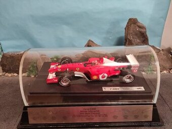 Prodám model 1:18 Ferrari F1-2002 Michael Schumacher hot whe