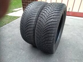 Prodám 2 zimní gumy Firestone 205/55 R17 DOT 3620