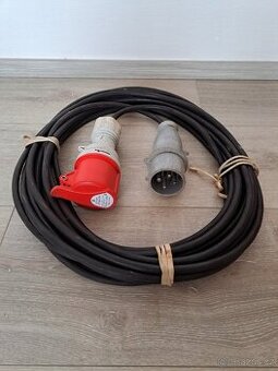 Prodlužovací kabel 380V