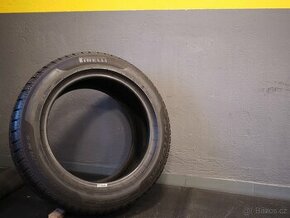 1 kus 225/55 R17 PIRELLI SOTTOZERO zimní 8mm - 1