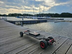 Elektrický skateboard longboard