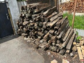 Dřevo za odvoz(pražce)