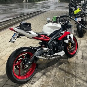 Triumph Street triple RX