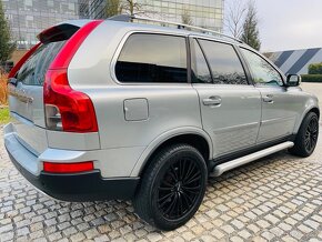 Volvo XC90 2.4 D5 136KW 4x4 7 MÍST AUT NAVI VÝHŘEV SERVISKA