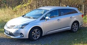 Toyota Avensis kombi 2.0 D 91 kW