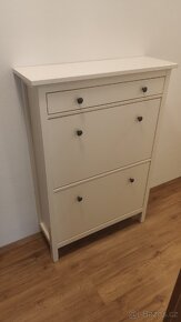 Botník IKEA Hemnes