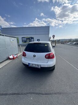 VW Golf 5 1.6 75kw +LPG 400km za 670kc