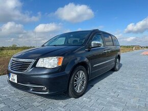 Chrysler Town & Country 3.6 V6, LPG, r.v. 2013, 128 000 km