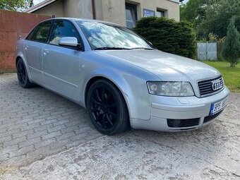 Audi A4, 2.4i V6