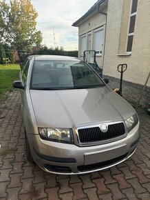 Pronájem vozu na rozvoz jídla - Škoda Fabia