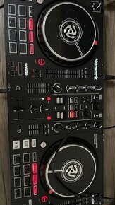 Numark Mixtrack Pro FX