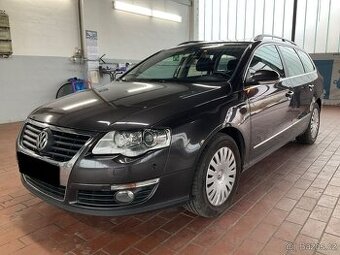 VW Passat B6 2.0TDi 125kW Comfort - Navi - Šíbr - Xenon