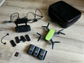 Dron ve skvělém stavu - DJI Spark - Fly More Combo