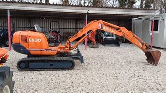 Minibagr Hitachi EX30