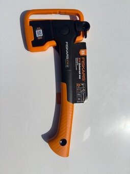 Sekera Fiskars X14, XS