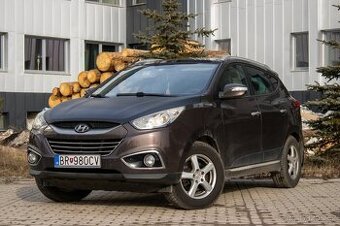 Hyundai ix35 2.0i DOHC D-CVVT Premium 4x4 A/T