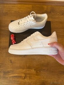 Nike Air Force 1 Low Supreme White