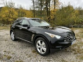 Infiniti FX37S 3.7 V6 235kw rv. 2010 LPG, TZ