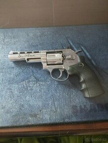 Prodám airsoft revolver Dan Wesson v ideálním stavu - 1