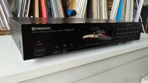 PIONEER F-656Mk2 AM/FM Stereo Tuner - 1