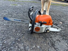 Motorova pila stihl ms241c