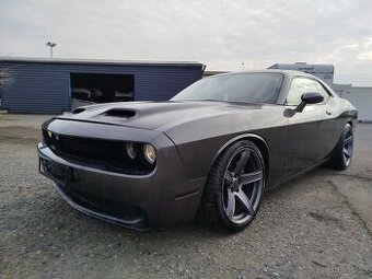 Dodge Challenger 5.7 hemi nehavarované  DPH