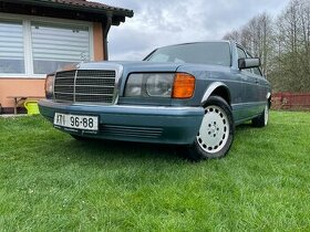 Mercedes W126 300SE