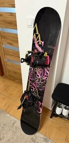 Prodám dámsky snowboard s vázáním - 140 cm