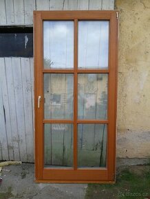 1 kus - Dřevěné balkonové dveře 106 x 222 cm