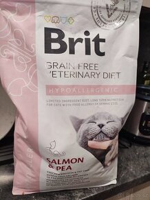 Granule Brit Hypoalergenic salmon&pea - 1