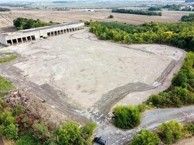 Pronájem pozemku pro skladování, až 35.000 m2 - 1