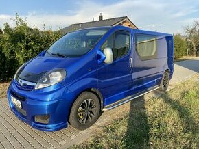 Opel Vivaro 2.5cdti 107kw - 5 míst, výhřevy, pdc, tažné