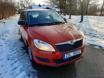 Škoda fabia combi 1,4 16V 63kw r.v 2012 čr serviska