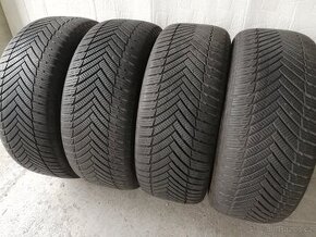 235/55 r17 celoroční pneumatiky 6mm