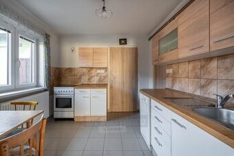 Prodej rodinného domu 3+1, Chrášťany - Pašovice (242m²)